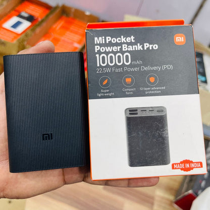 Mi Power Bank 3i with a 20000mAh/ 10000mAh capacity and 18W fast charging